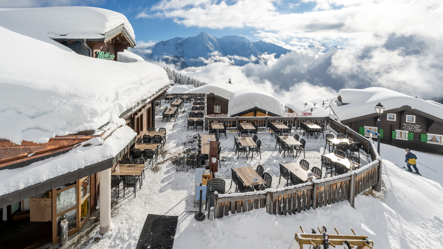 Restaurant-Walliserstube-Bettmeralp-Terasse